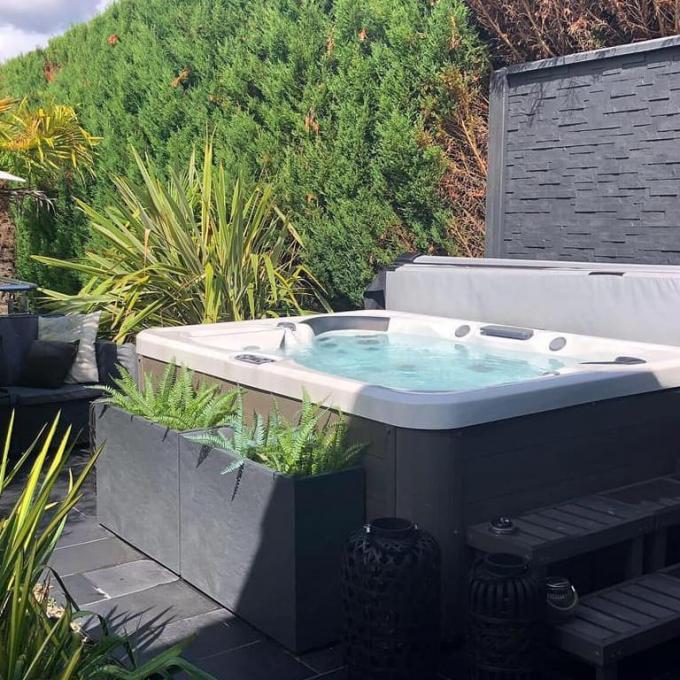 Baignoire carrée de taille de 5 de personnes d'hydrothérapie baquets chauds de station thermale pour le massage 8
