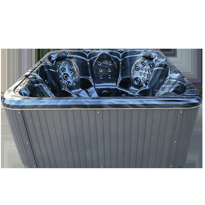 Une baignoire thermale intelligente autonome pour 5 personnes avec jets à débit élevé / WiFi / haut-parleurs Bluetooth et système Balboa