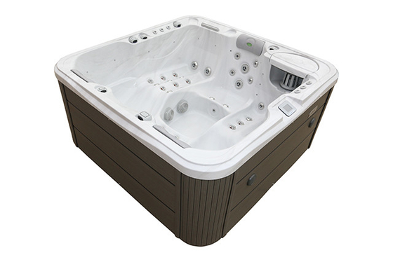 Hydrothérapie et massage Jacuzzi extérieur piscine thermale