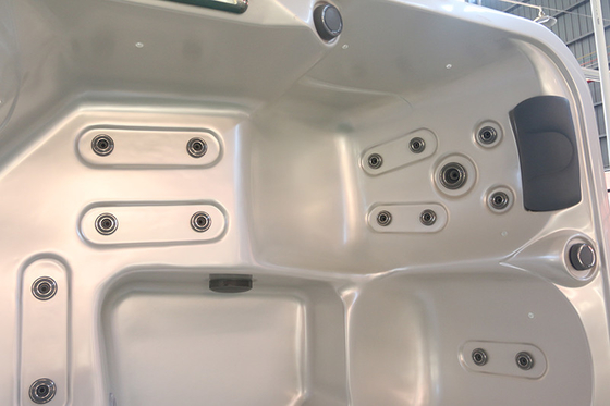 Un coin acrylique blanc pour 5 personnes, lumière LED hydrothérapie, bain à remous E-371S