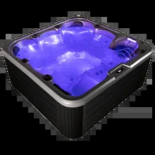 Un bain à remous moderne et simple pour 8 personnes
