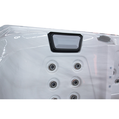 Une baignoire thermale rectangulaire immersive pour six personnes avec 16 jets d'air et chauffage électrique