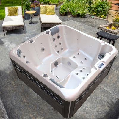 Baignoire acrylique extérieure de massage de tourbillon de baquet chaud avec le système de son de Bluetooth