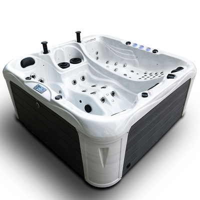 Les personnes de luxe du jardin 4 massent la baignoire de tourbillon de station thermale de baquet chaud avec Bluetooth